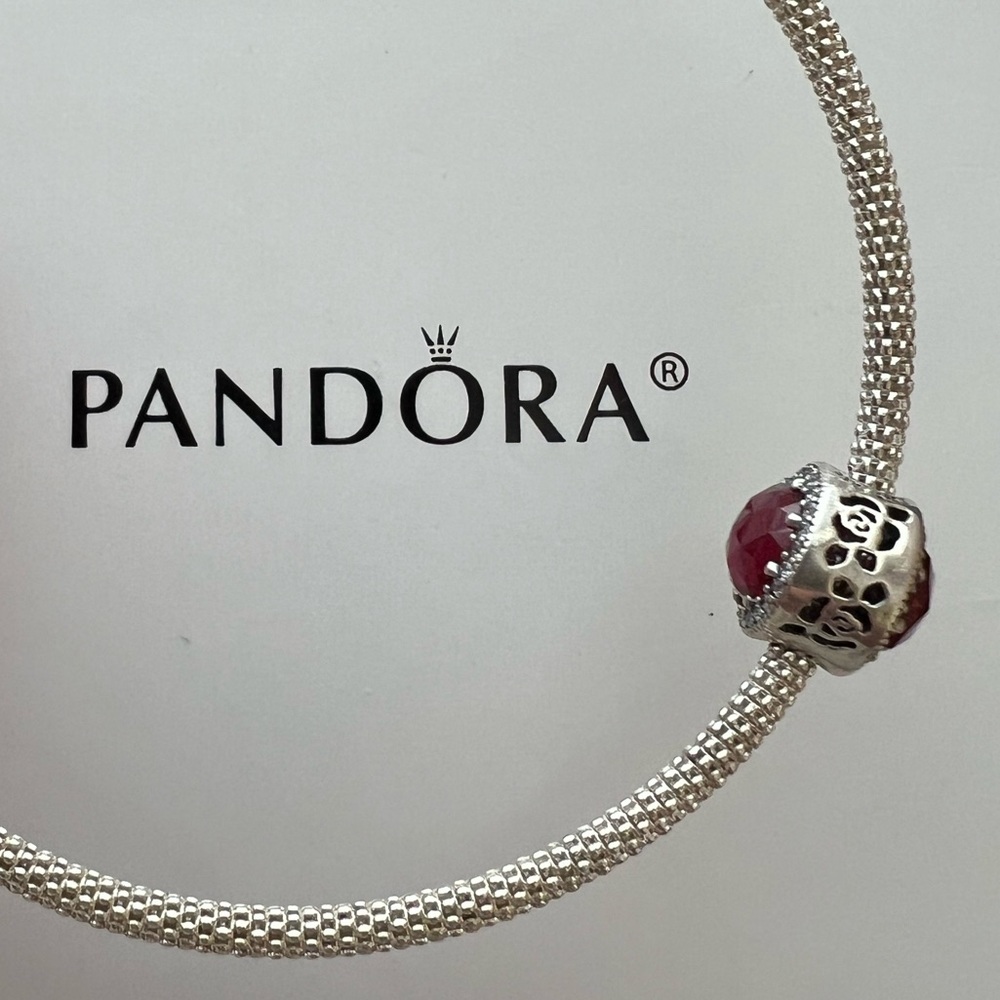 Pandora Disney Belle’s Radiant Rose Charm - Picture 2 of 3